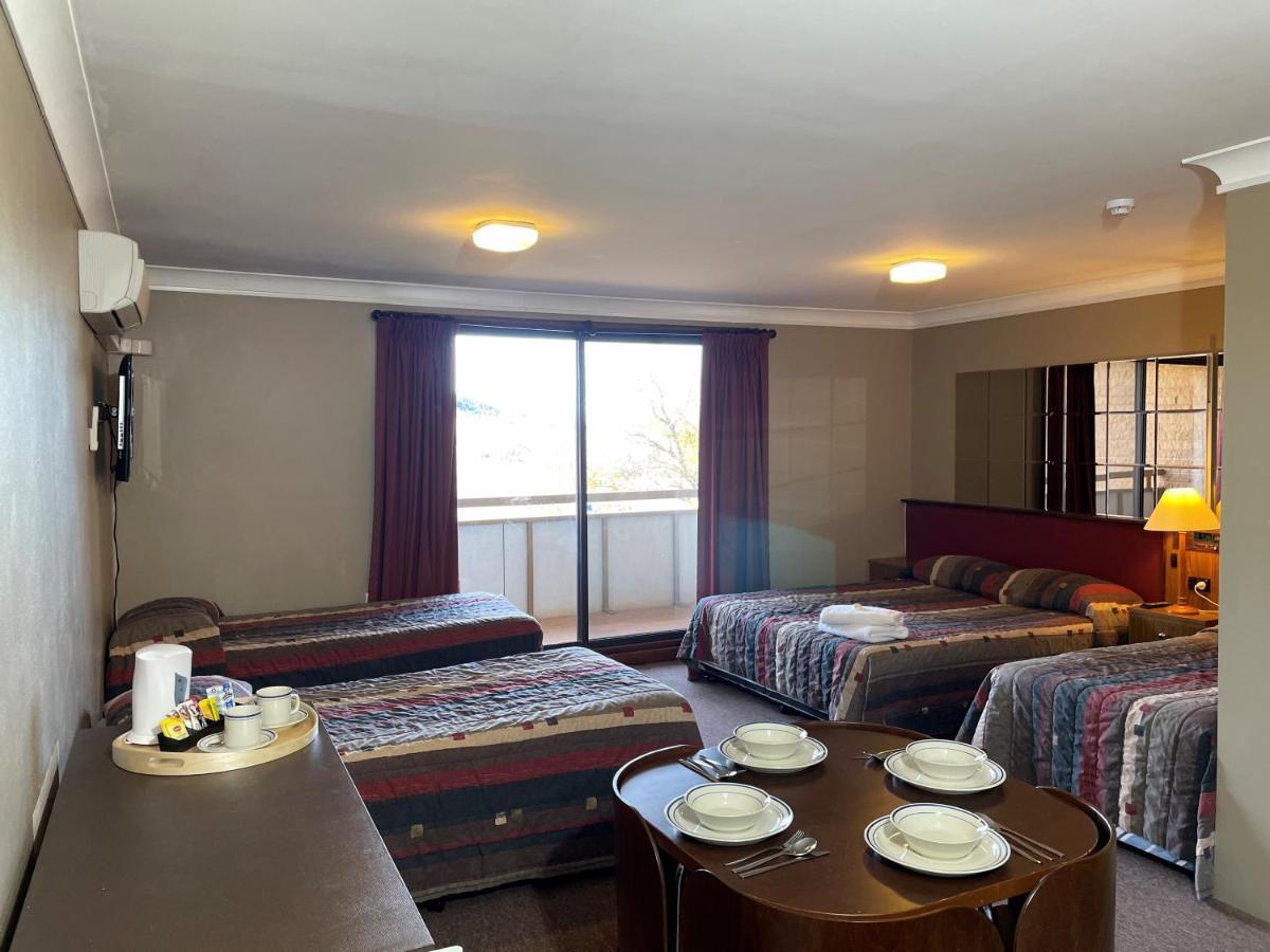 Southern Cross Motor Inn Berridale Extérieur photo