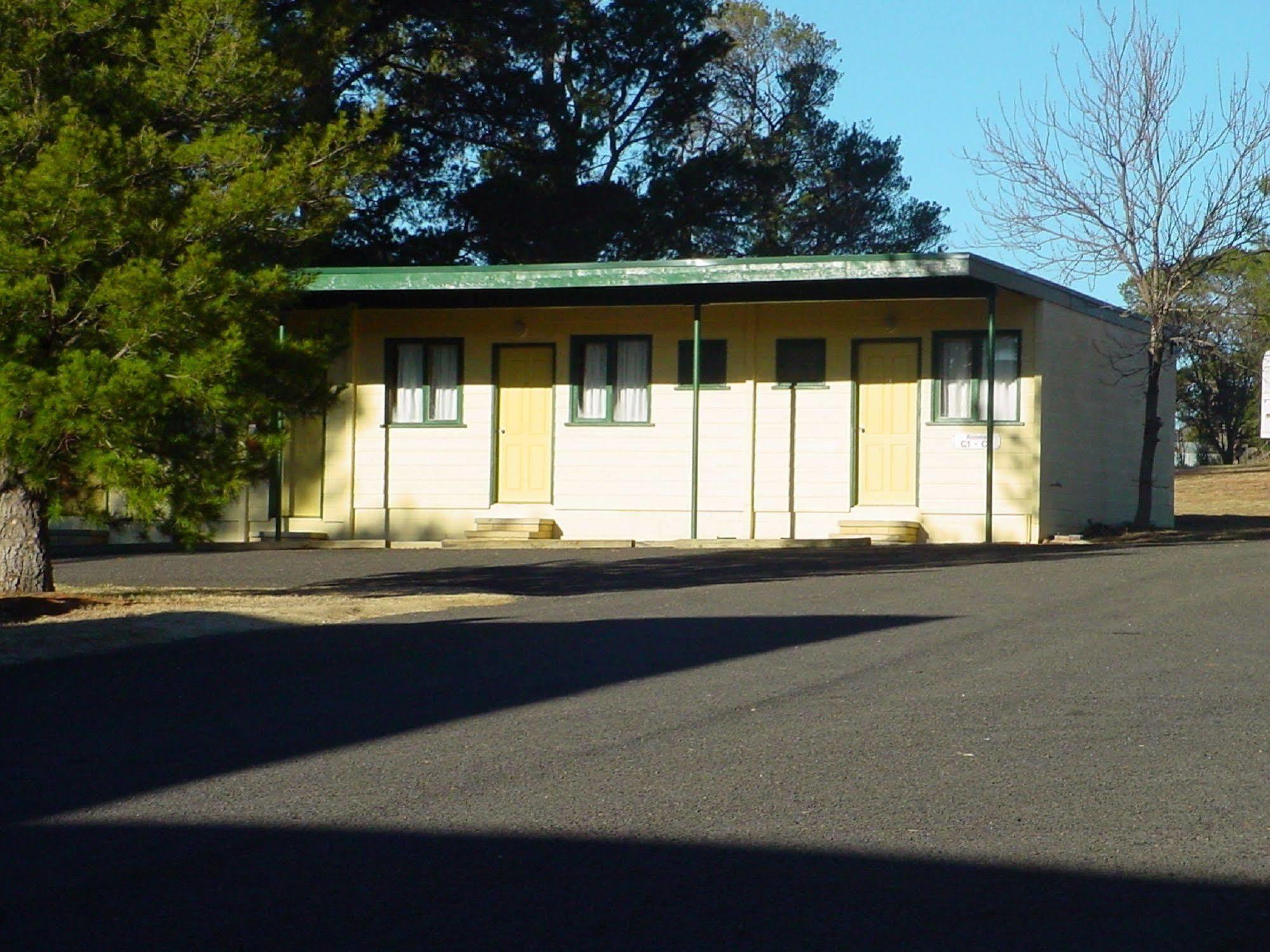 Southern Cross Motor Inn Berridale Extérieur photo