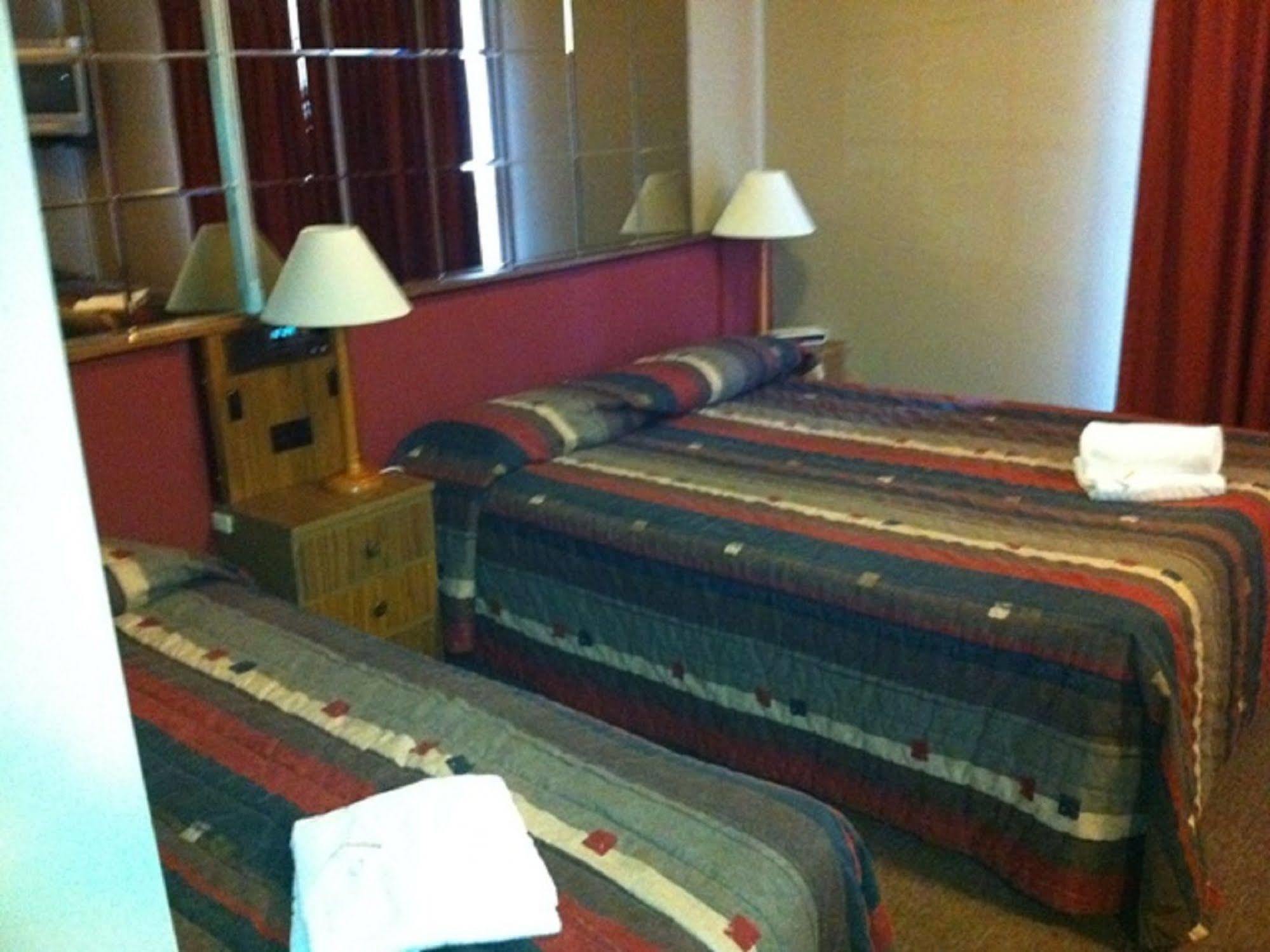 Southern Cross Motor Inn Berridale Extérieur photo