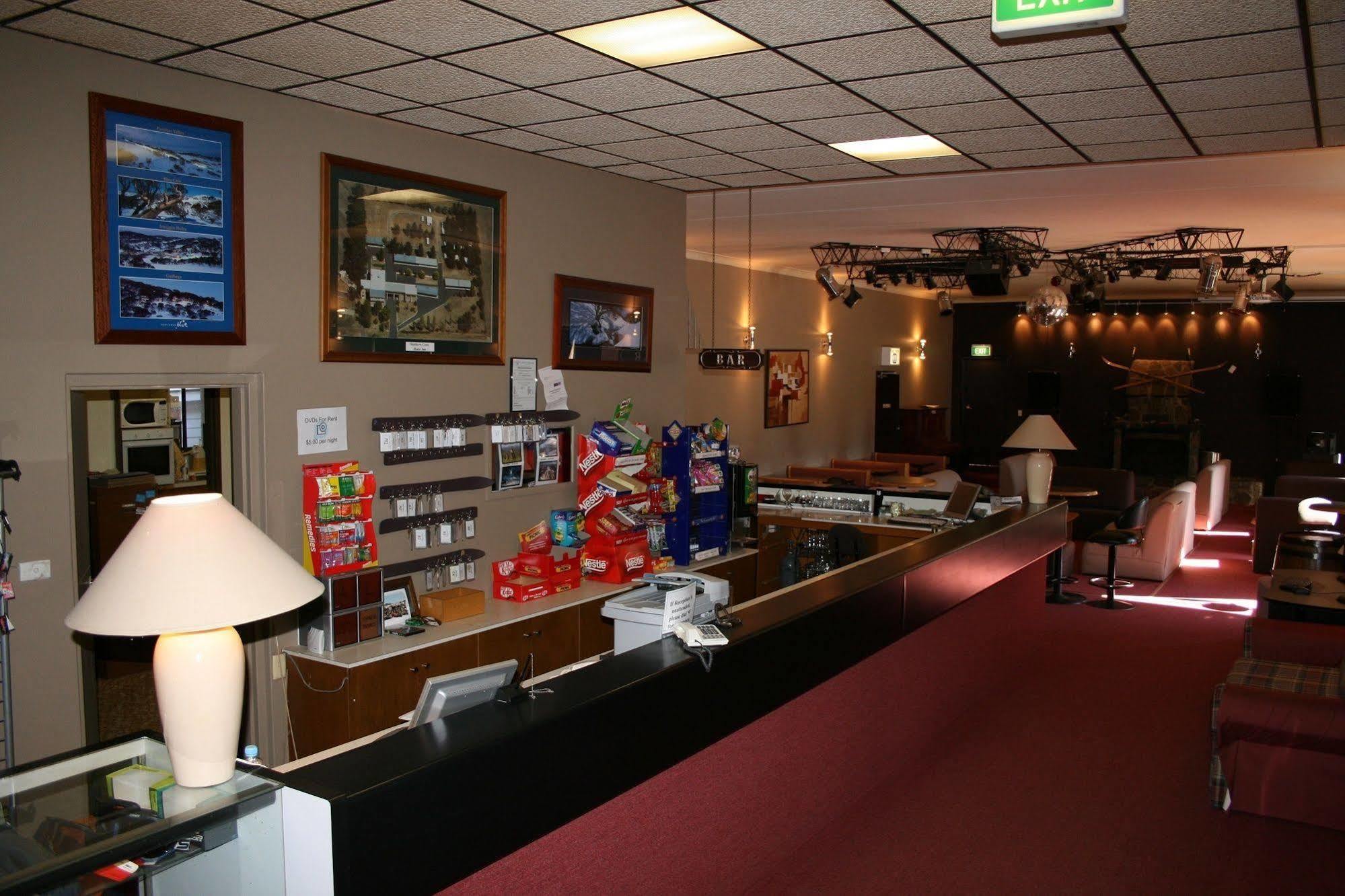 Southern Cross Motor Inn Berridale Extérieur photo